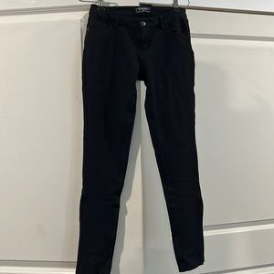 Dress pant. Skinny leg with pockets